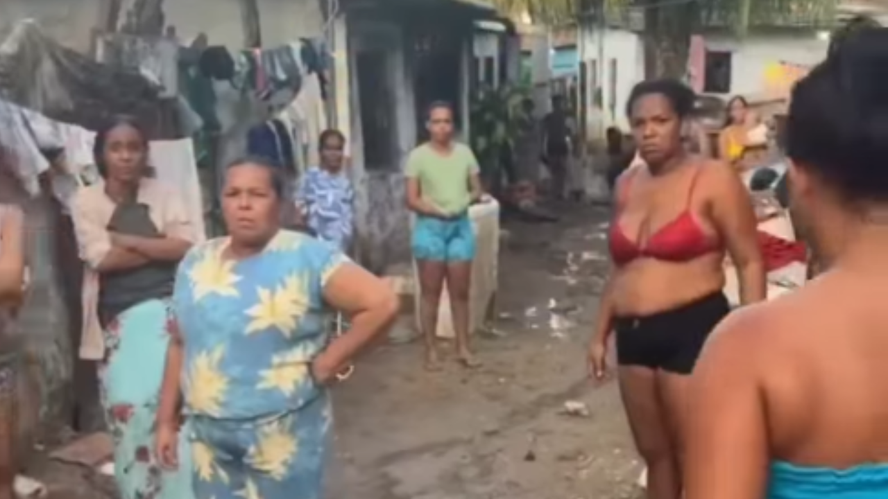 Recife enfrenta crise após chuvas e moradores criticam resposta federal; veja vídeo