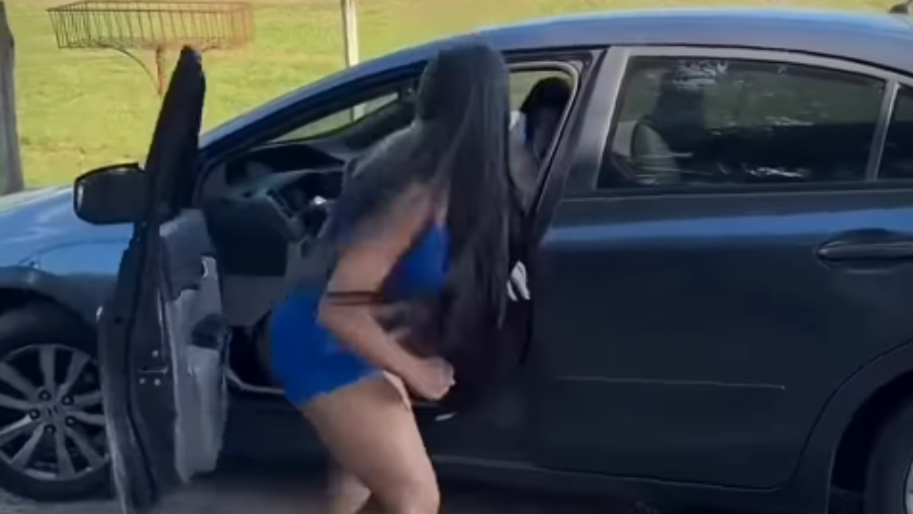 Flagrante de traição em carro gera confusão entre casal e viraliza na web; veja vídeo