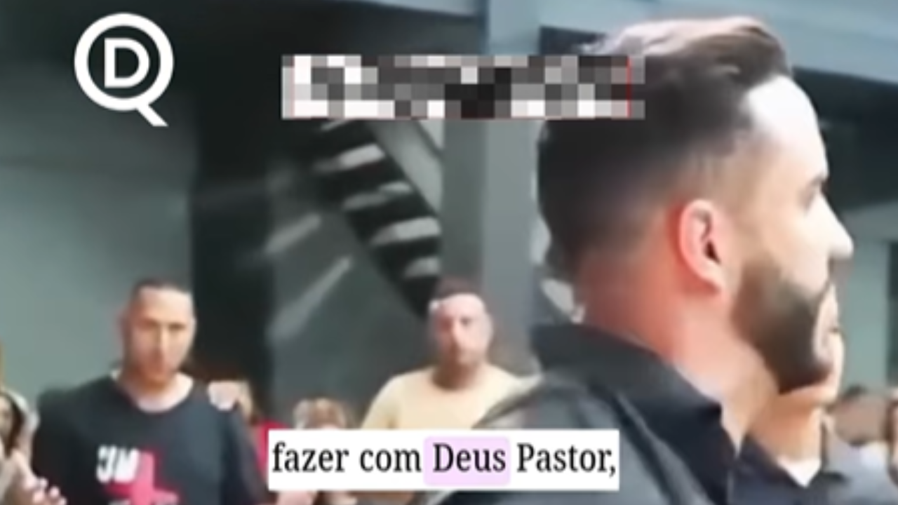 Vídeo: Pastor pede joias e relógios de fiéis desempregados em troca de “benção”