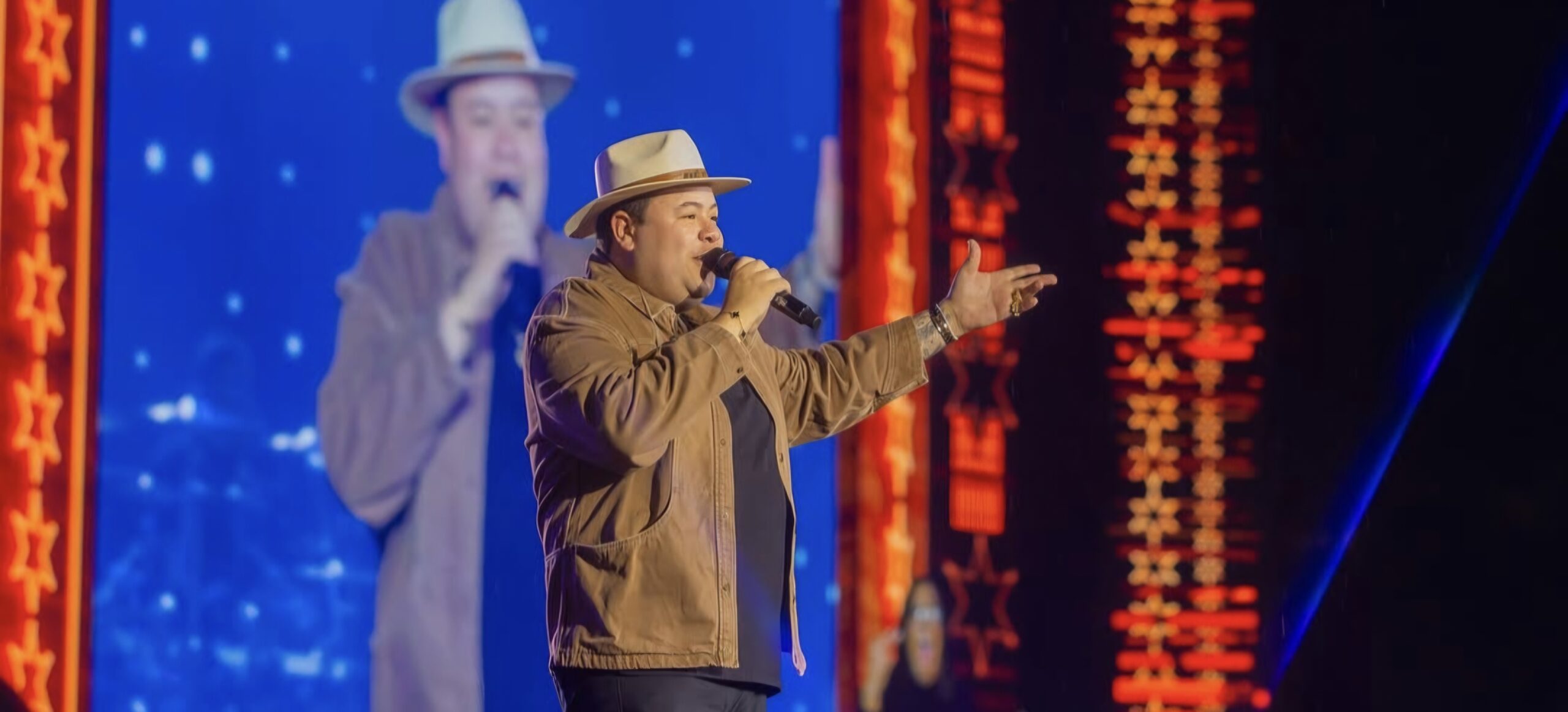 Rey Vaqueiro abre segunda semana da Pecuária com som da vaquejada em noite de multidão