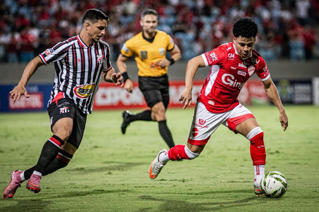 Vila Nova e Anápolis decidem vaga na final da Copa Centro-Oeste no OBA
