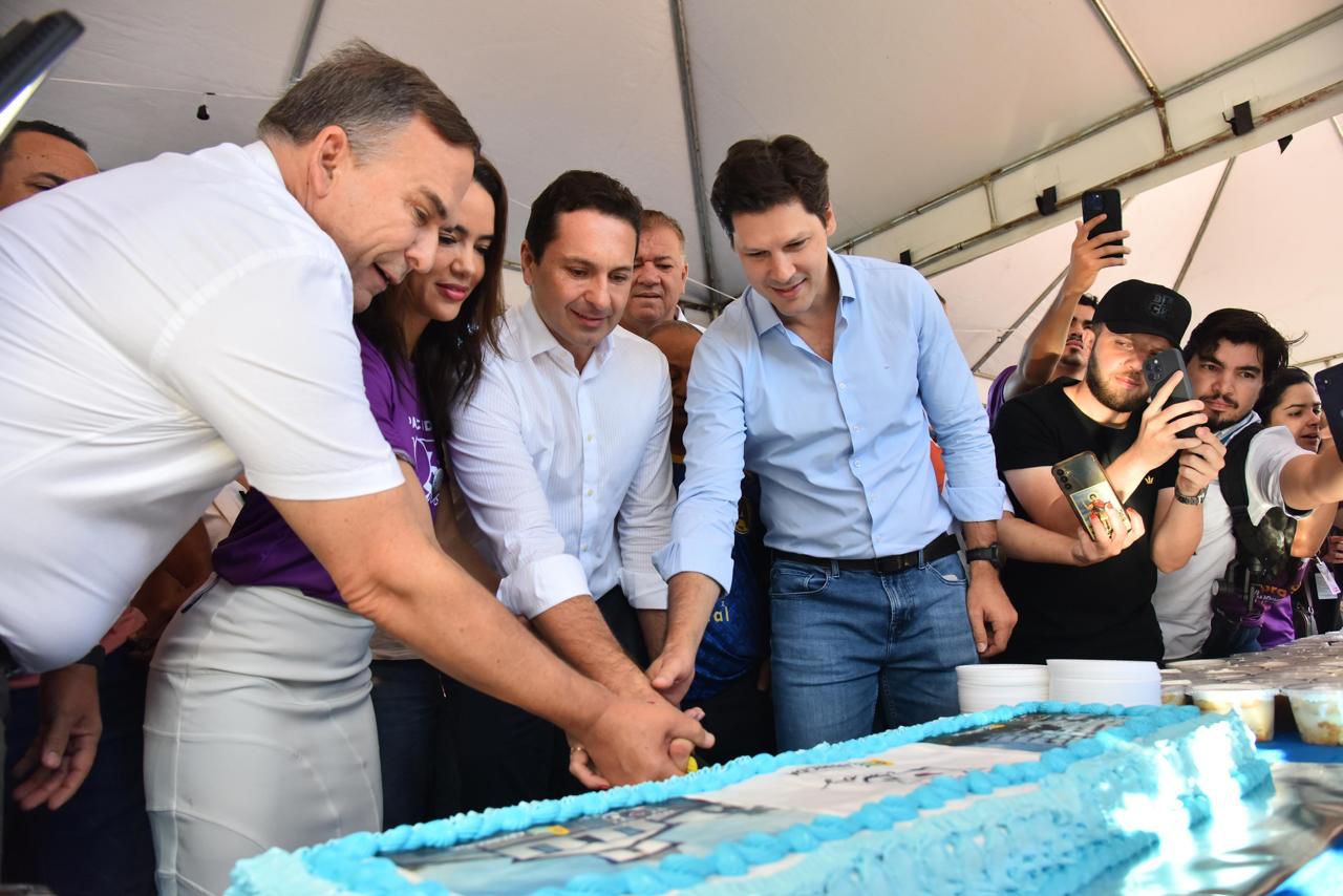 Aniversário de Aparecida tem desfile cívico, bolo e primeiro ano da Gestão Vilela