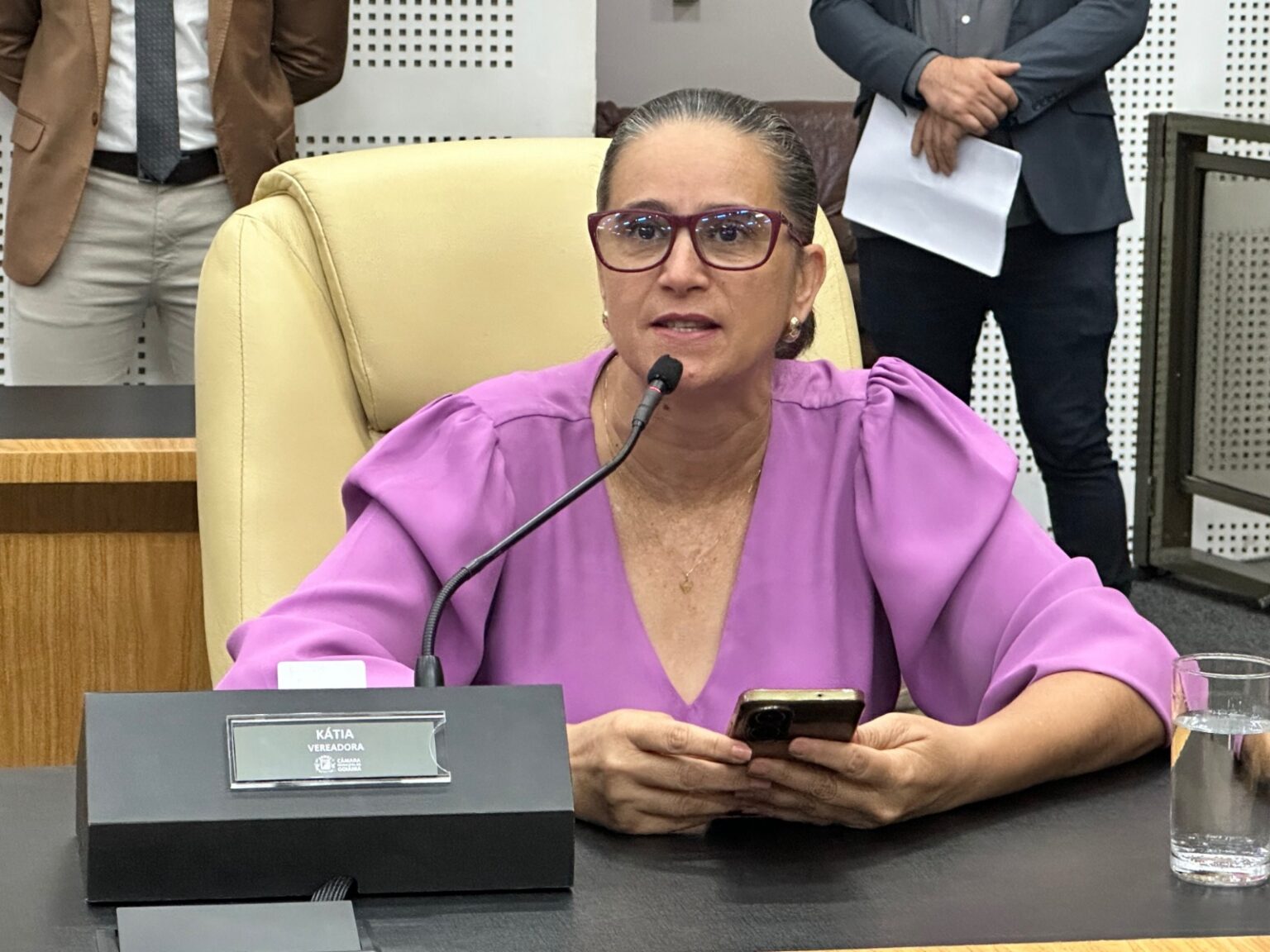 Vereadora Kátia Maria critica retirada de árvores saudáveis no Lago das Rosas