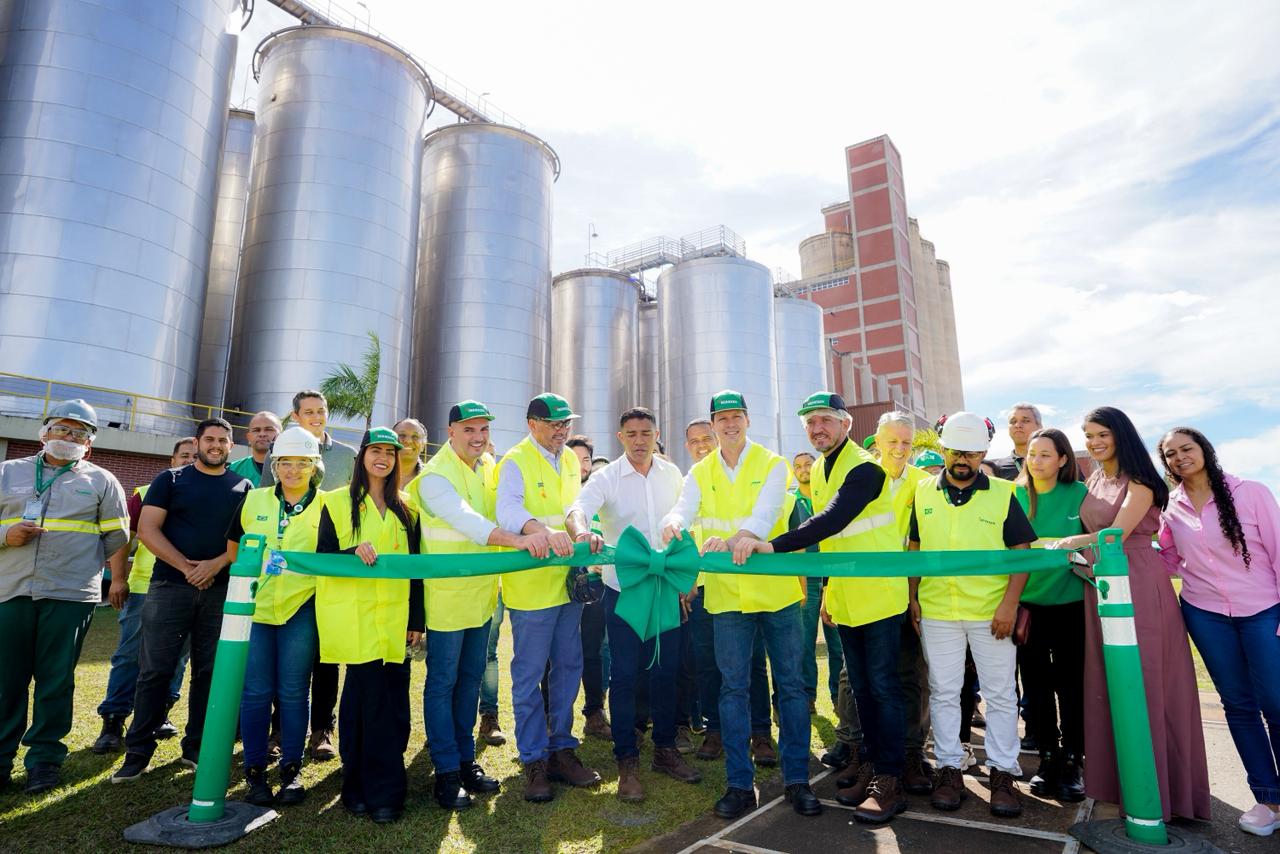 “Investimentos simbolizam mais oportunidades para goianos", diz Daniel Vilela em visita à fábrica do Grupo Heineken