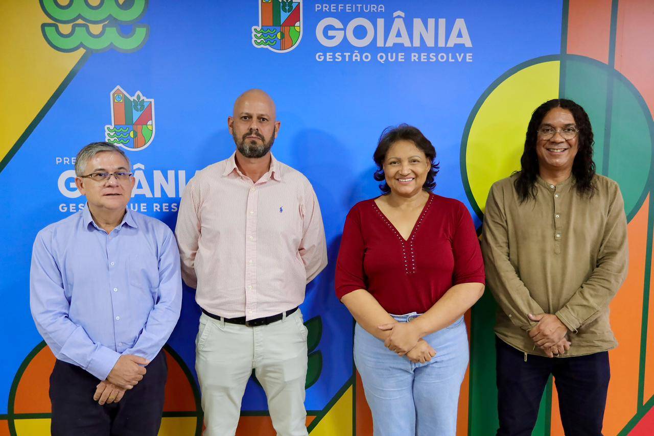 Prefeita Cláudia Lira antecipa data-base e garante reajuste de 4,26% aos servidores de Goiânia