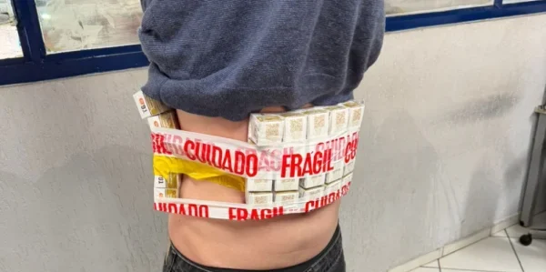 Estudantes brasileiros no Paraguai são flagrados com 800 ampolas emagrecedoras