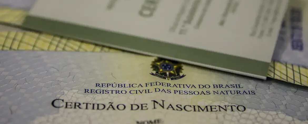 Brasil registra 1,7 milhão de crianças sem nome do pai na certidão de nascimento