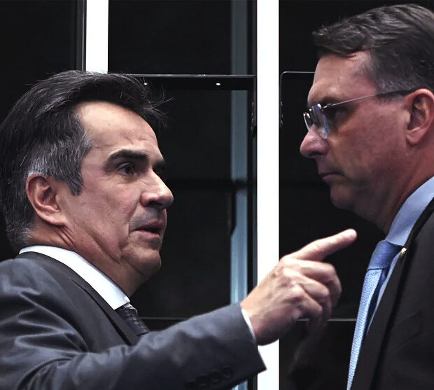 Operação da PF contra Ciro afeta articulação de Flávio para 2026