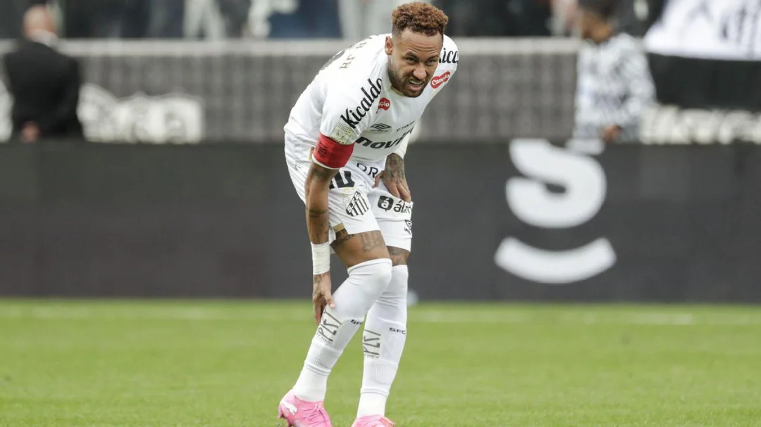 Neymar sofre lesão grau 2 na panturrilha e pode desfalcar Seleção por até três semanas