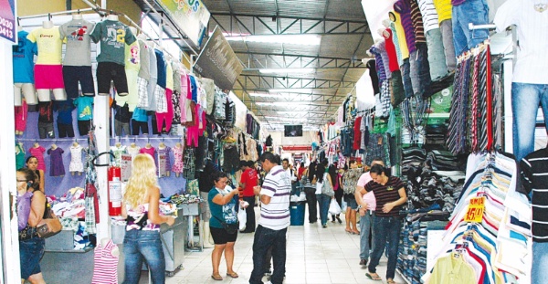 Fim da “taxa das blusinhas” beneficia consumidor e preocupa comércio varejista brasileiro