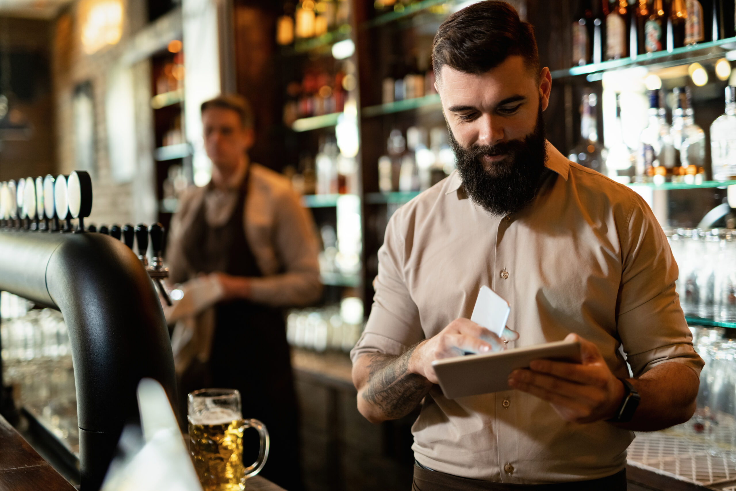 Como identificar se uma bebida é original antes de consumir