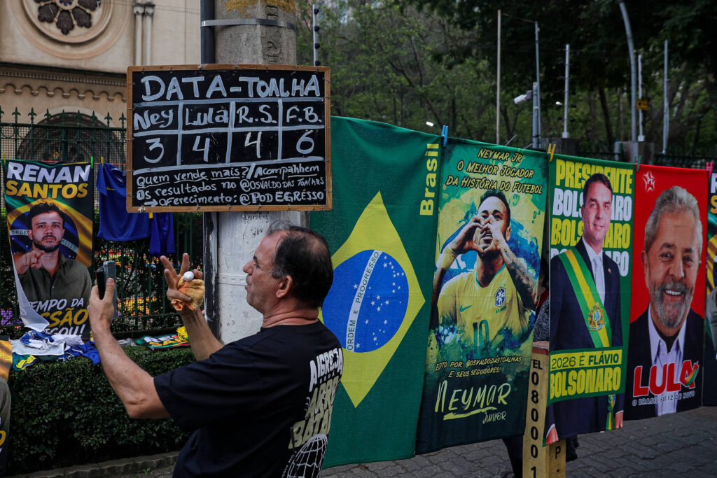 Data-Toalha vira atração em SP e mede popularidade de políticos