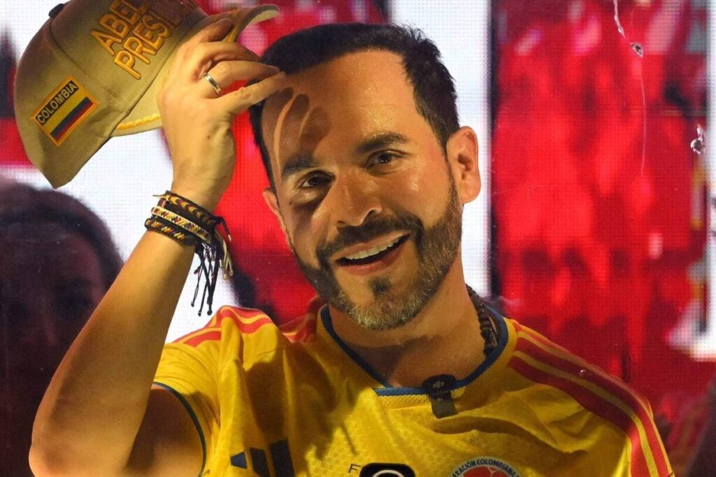 Colômbia elege Abelardo de la Espriella em disputa acirrada e polarizada
