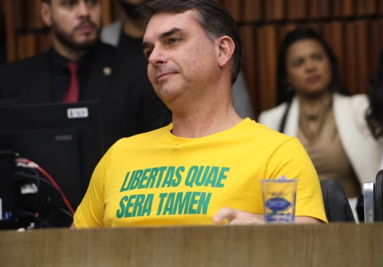 Flávio Bolsonaro deixa de votar em 43% das deliberações nominais do Senado