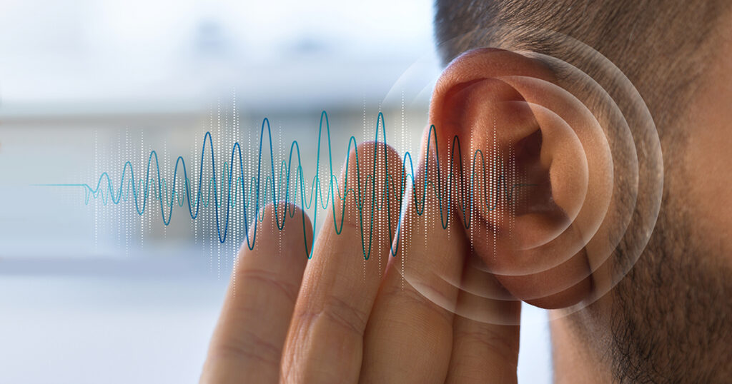 OMS alerta para aumento da perda auditiva entre jovens devido ao uso excessivo de fones