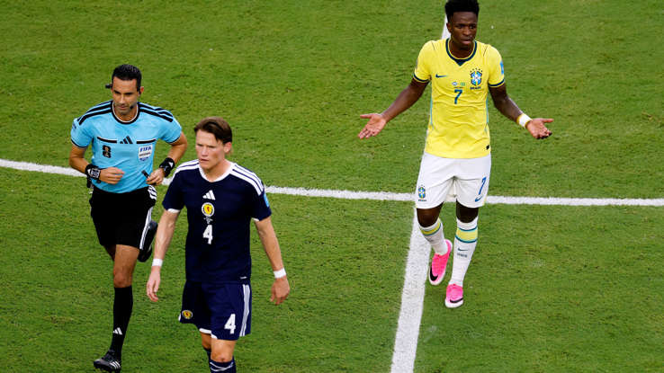 CBF envia reclamação à Fifa contra VAR e pede árbitro fora de jogos do Brasil