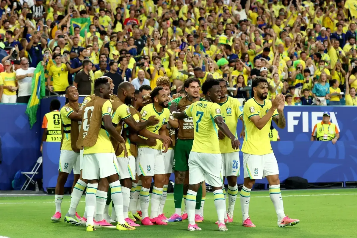 Brasil conhece rival do mata-mata nesta quinta após avançar em primeiro lugar