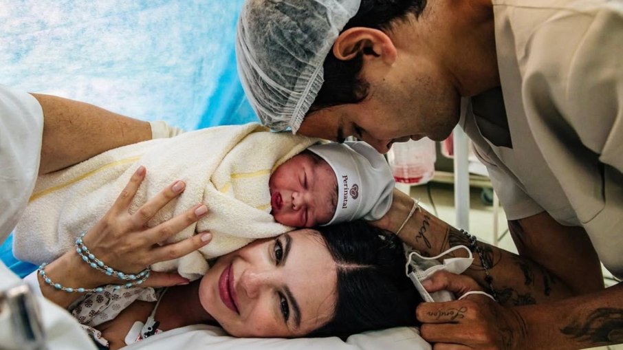 Sthefany Brito anuncia nascimento de Filippo, seu terceiro filho