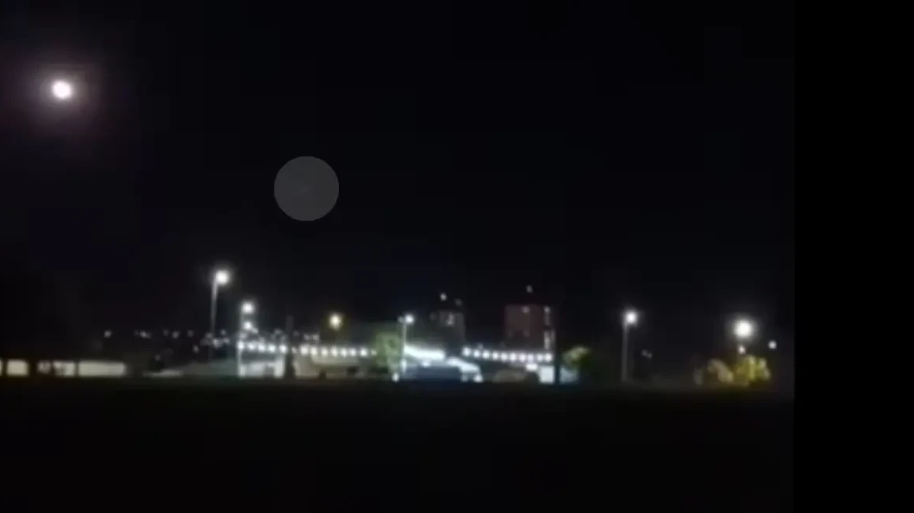 Luzes misteriosas no céu de Anápolis intrigam moradores e geram relatos de possível OVNI