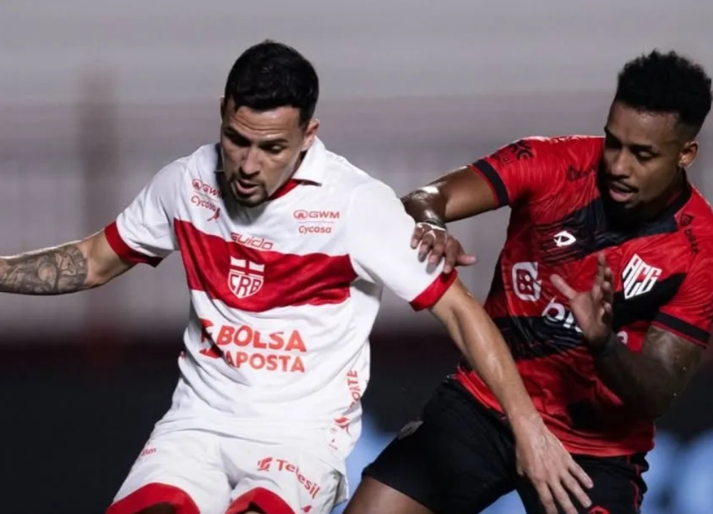 Atlético-GO busca empate heroico em 3 a 3 após levar três gols do CRB em Goiânia
