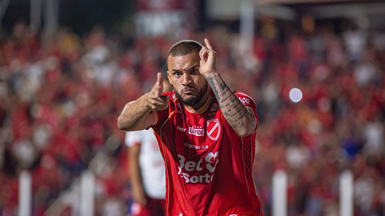 Com primeiro tempo avassalador, Vila Nova vence Náutico por 4 a 3 no OBA e assume liderança da Série B
