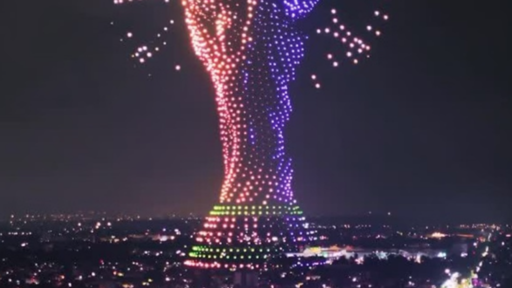 Vídeo: Copa do Mundo 2026 ganha prévia com show de drones no céu da Cidade do México
