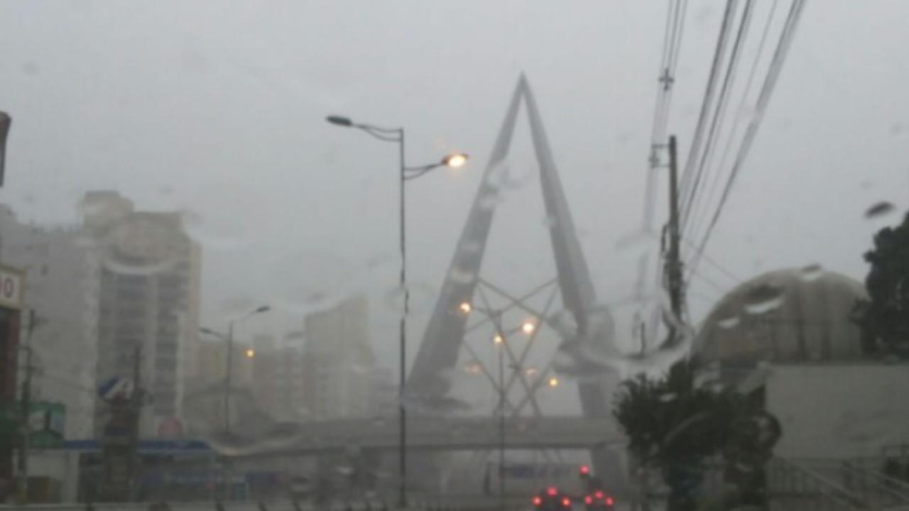 Chuvas fortes e ventos intensos colocam mais de 190 cidades em alerta em Goiás