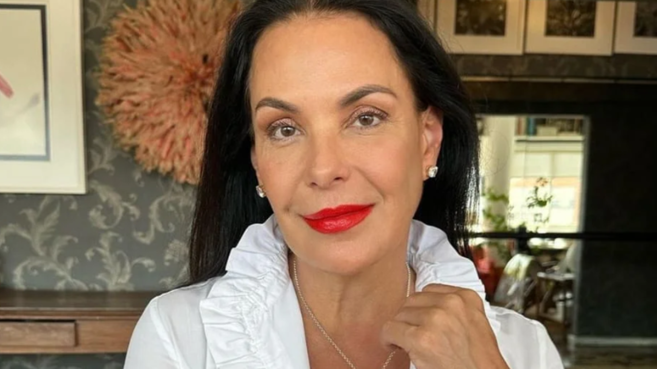 Vídeo: Carolina Ferraz rebate críticas sobre aparência e denuncia machismo nas redes