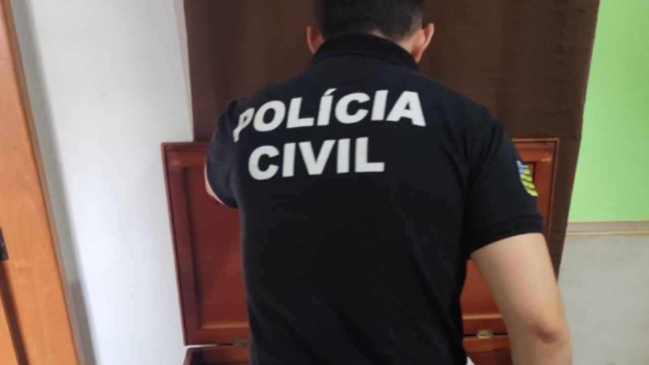 Técnica de enfermagem é presa suspeita de vazar dados de paciente para golpe via Pix em Goiás