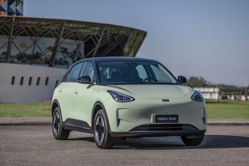 Geely registra novo recorde de vendas no Brasil e EX2 lidera no varejo