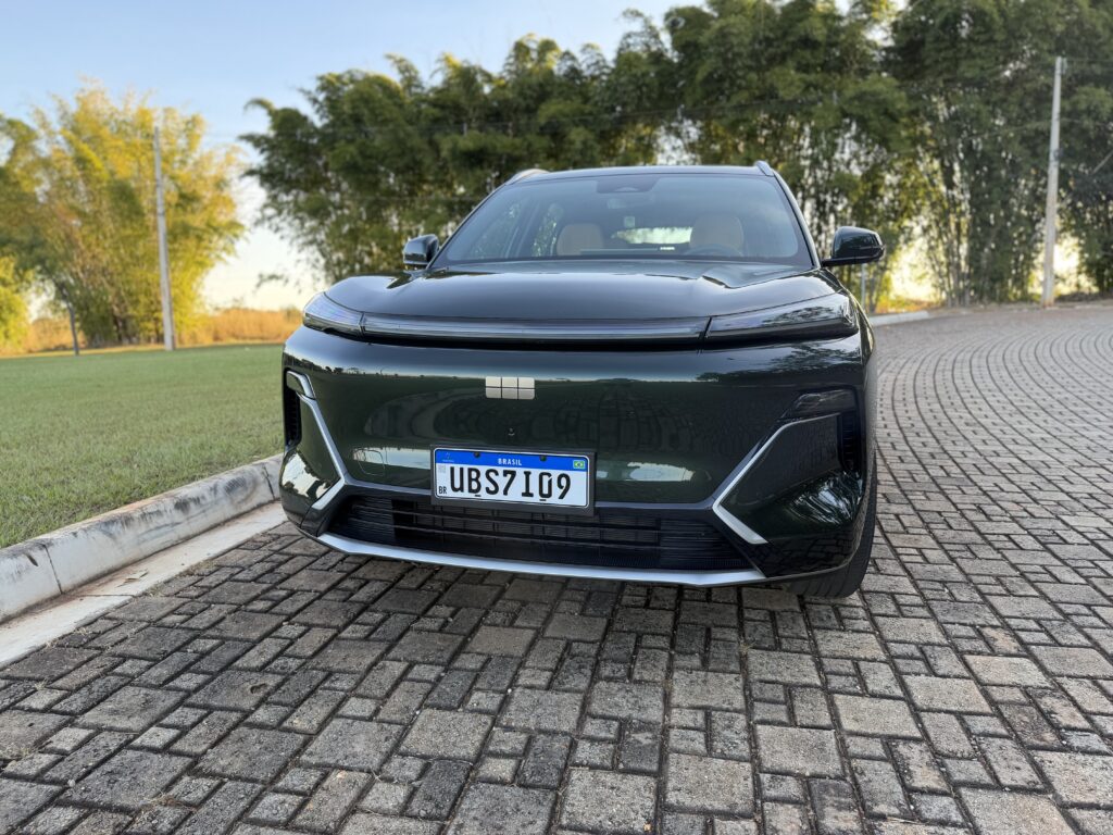 Teste: Geely EX5 EM-i 2026 tem como ponto de maior destaque a autonomia de até 1.300 km