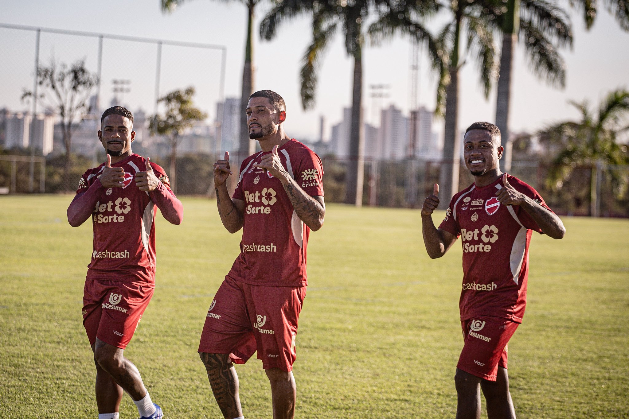 Vila Nova defende sequência positiva e mira liderança isolada diante do Botafogo-SP