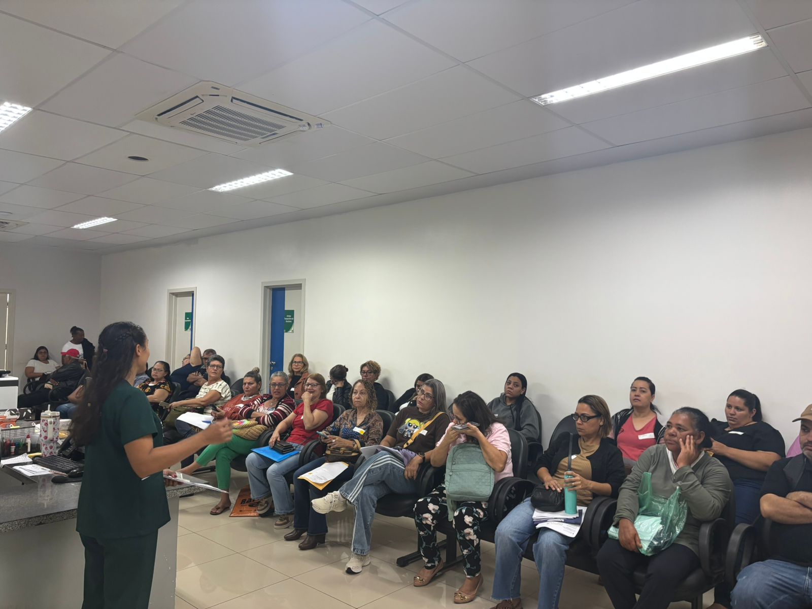 Policlínica de Quirinópolis realiza palestra sobre prevenção de quedas em idosos