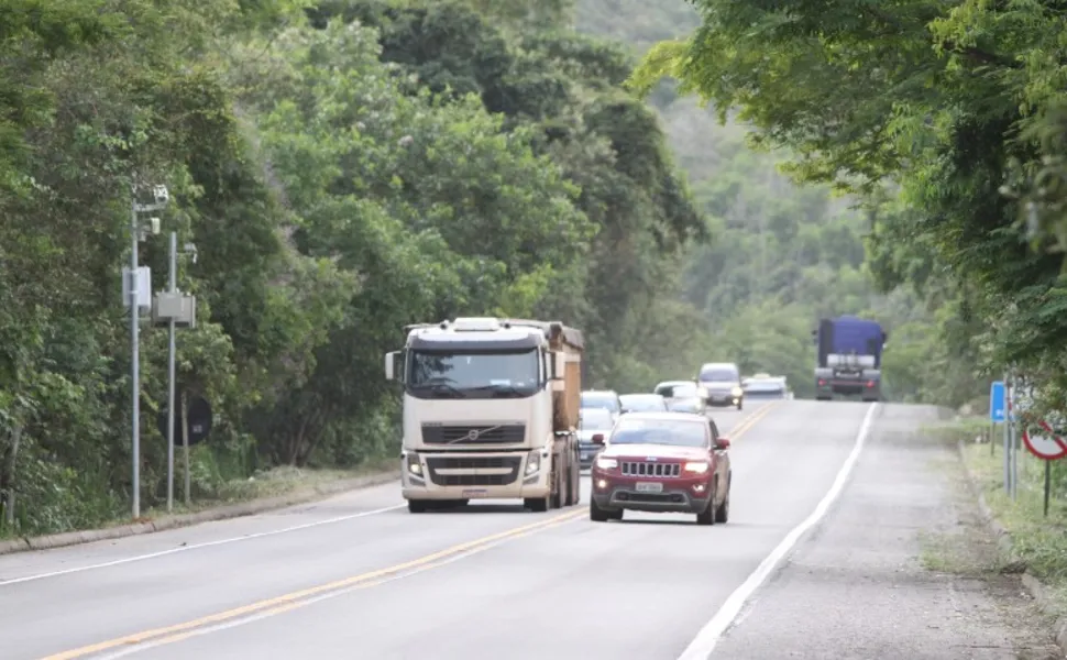 Só 20% das rodovias do Brasil oferecem maior segurança aos motoristas
