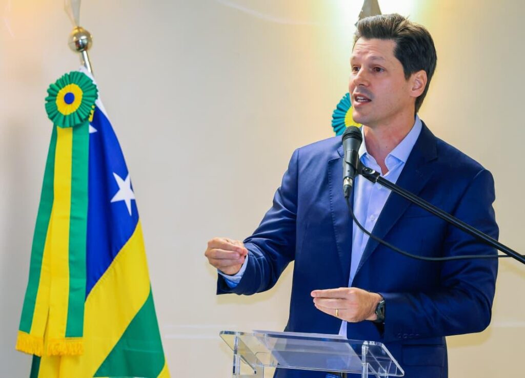 Daniel Vilela lidera com 32,6%, Marconi tem 18,6% e Wilder alcança 12,2%, aponta Goiás Pesquisa