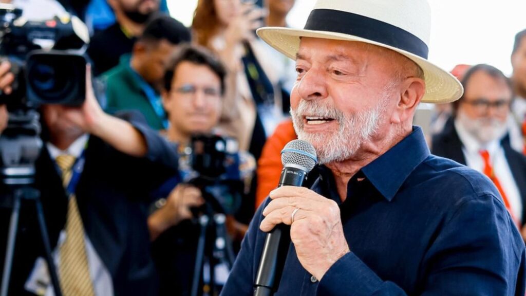 Vídeo: Lula entra em trend viral ‘six seven’ durante inauguração do IG goiano em Catalão