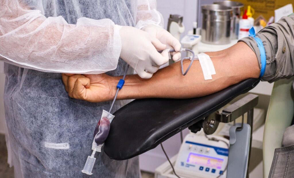Campanha Junho Vermelho incentiva doação de sangue em Goiânia com pontuação em dobro para beneficiários do ProBem