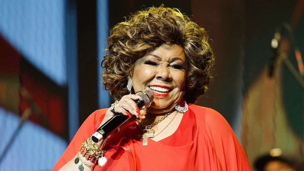 Alcione comenta críticas após apresentação do hino: ‘Problemas técnicos de áudio’; veja vídeo
