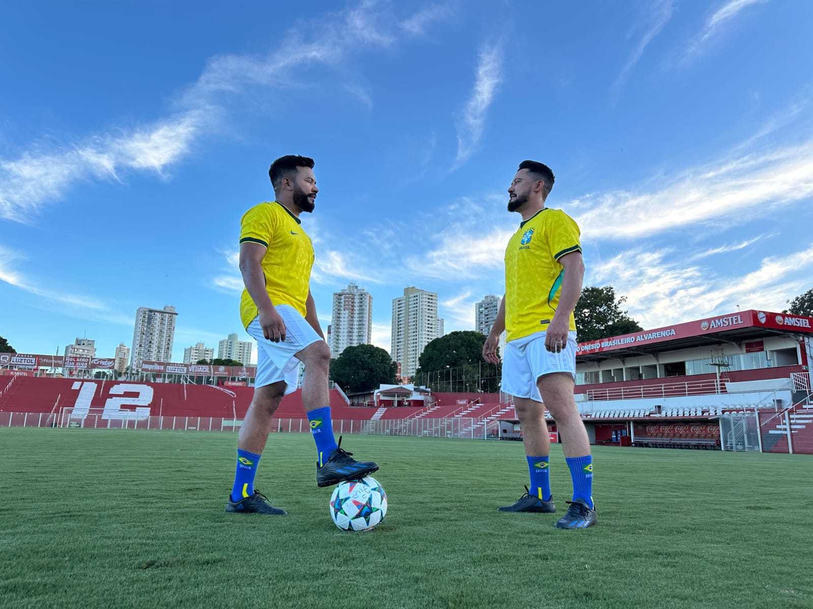 João Lucas &amp; Marcelo lançam “Dá-Lhe Brasil”, música inspirada em Neymar