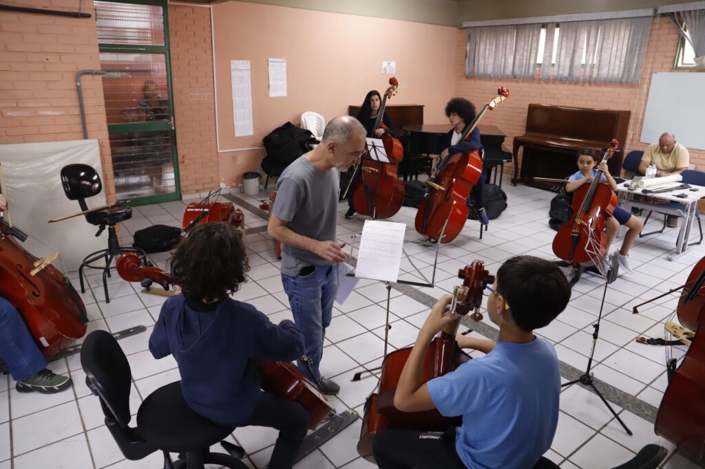 Escolas do Futuro de Goiás abrem mais de 240 vagas para formação artística em Catalão e Trindade