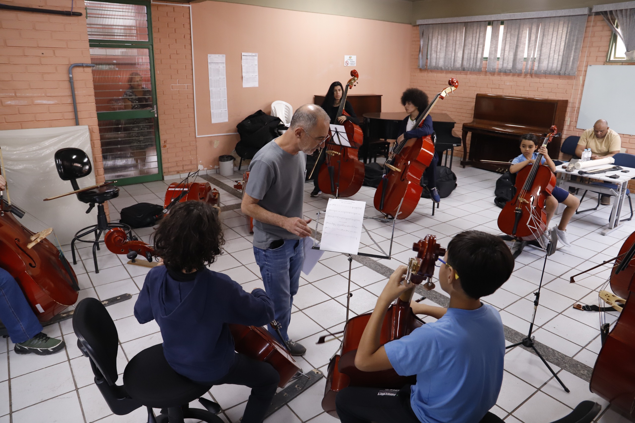 Escolas do Futuro de Goiás abrem mais de 240 vagas para formação artística em Catalão e Trindade
