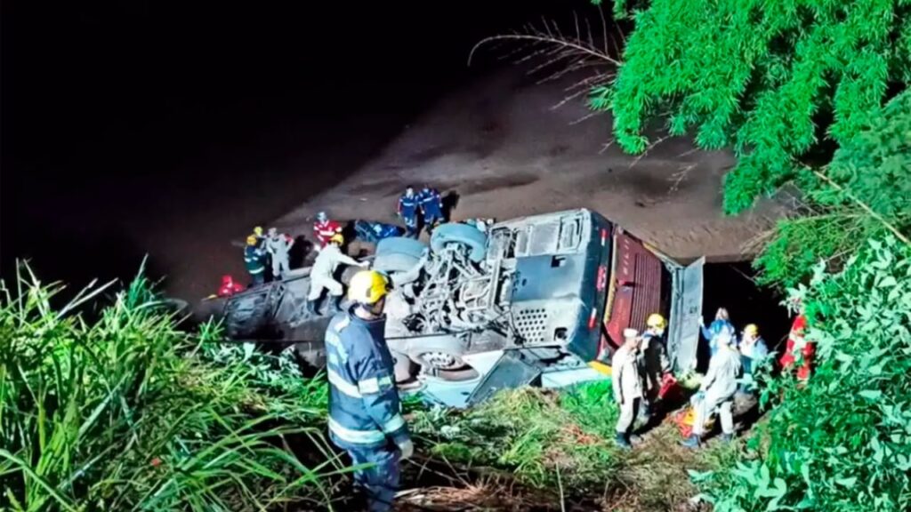 Empresa de ônibus terá que pagar indenização por tragédia na BR-153; concessionária é inocentada