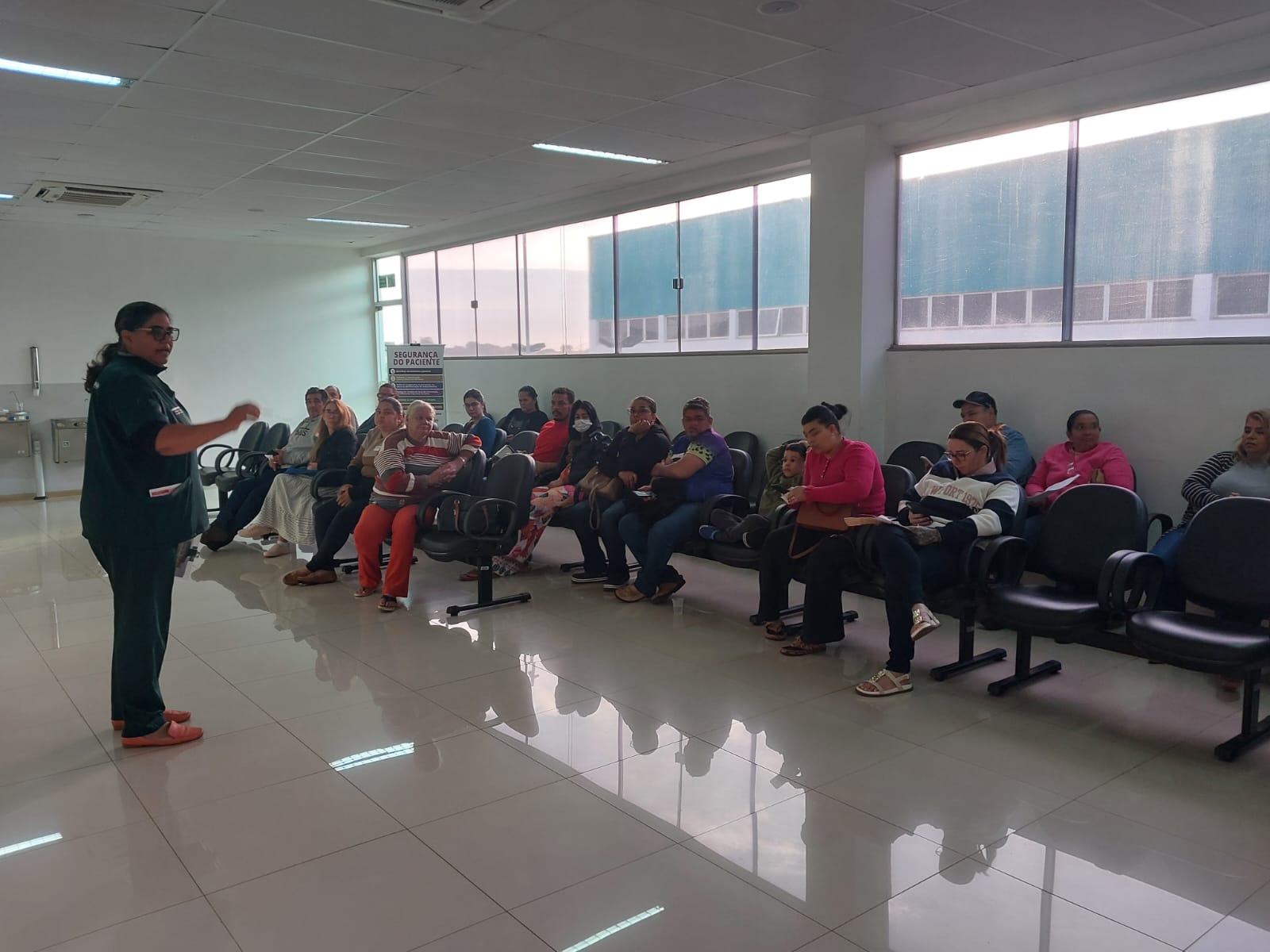 Policlínica de Quirinópolis orienta pacientes com leucemia sobre direitos sociais
