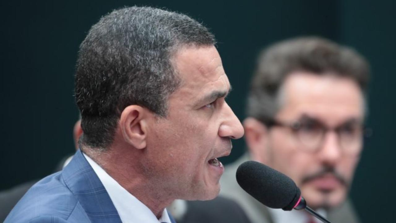Redução da maioridade penal para 16 anos é aprovada em comissão e avança na Câmara