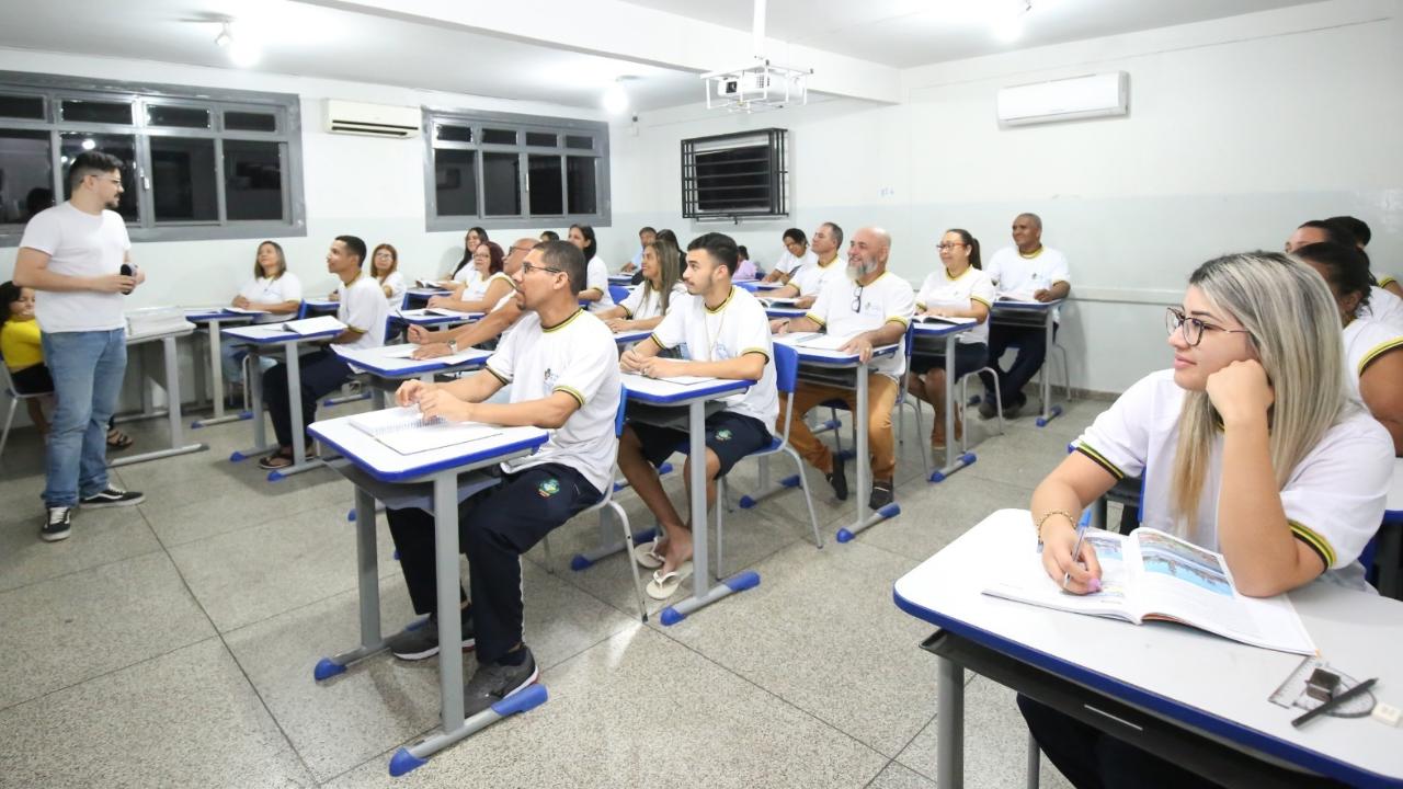 Seduc abre matrículas para EJA no dia 22 de junho com vagas presenciais e semipresenciais