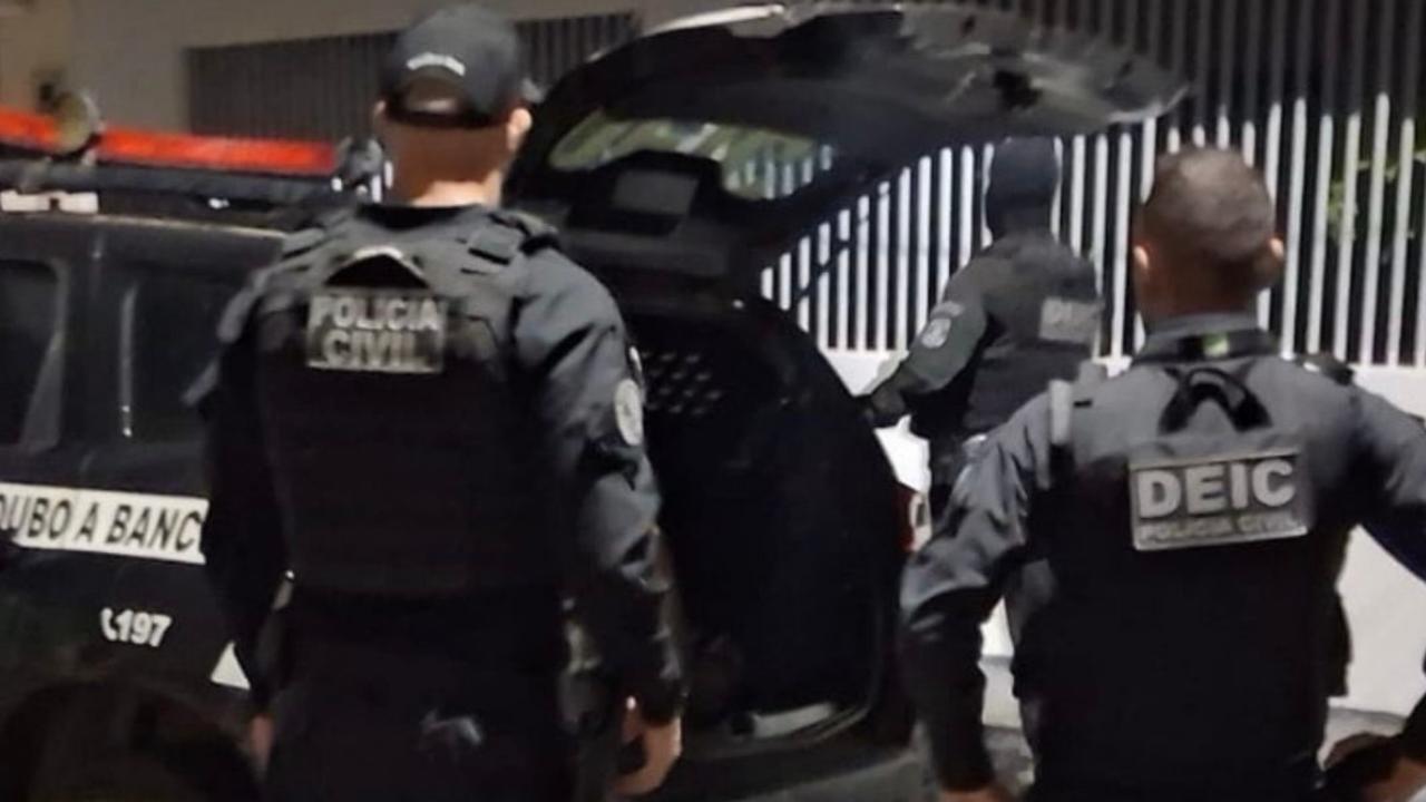 Polícia Civil prende dois homens por furto de academia e joalheria em Goiânia