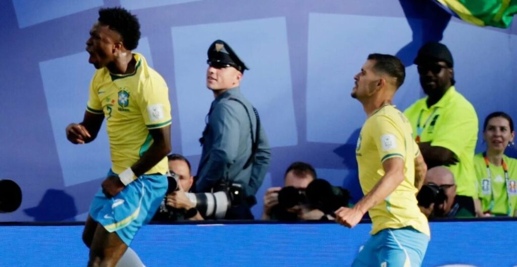 Brasil sofre, mas evita derrota contra Marrocos com gol de Vini Jr na estreia