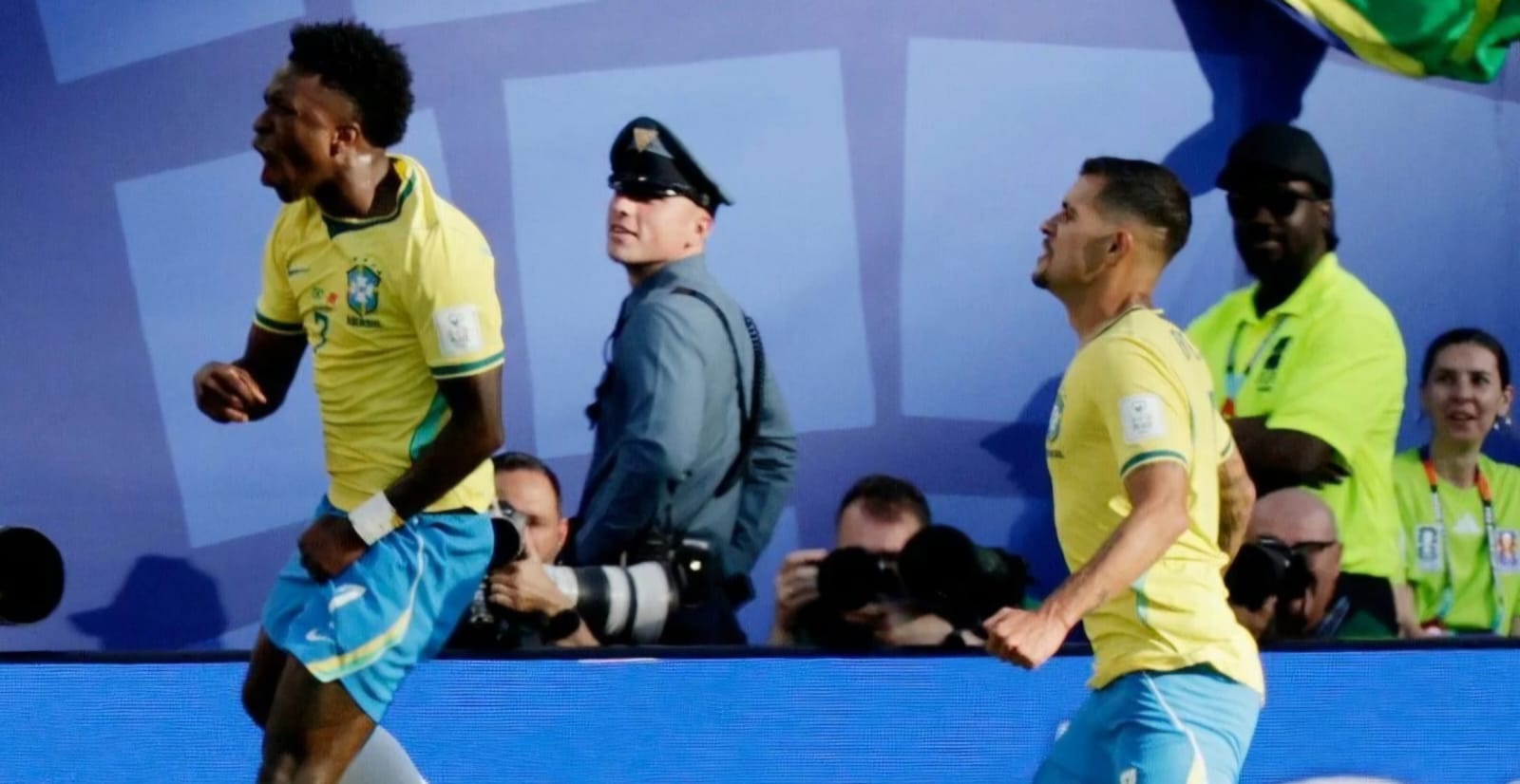 Brasil sofre, mas evita derrota contra Marrocos com gol de Vini Jr na estreia