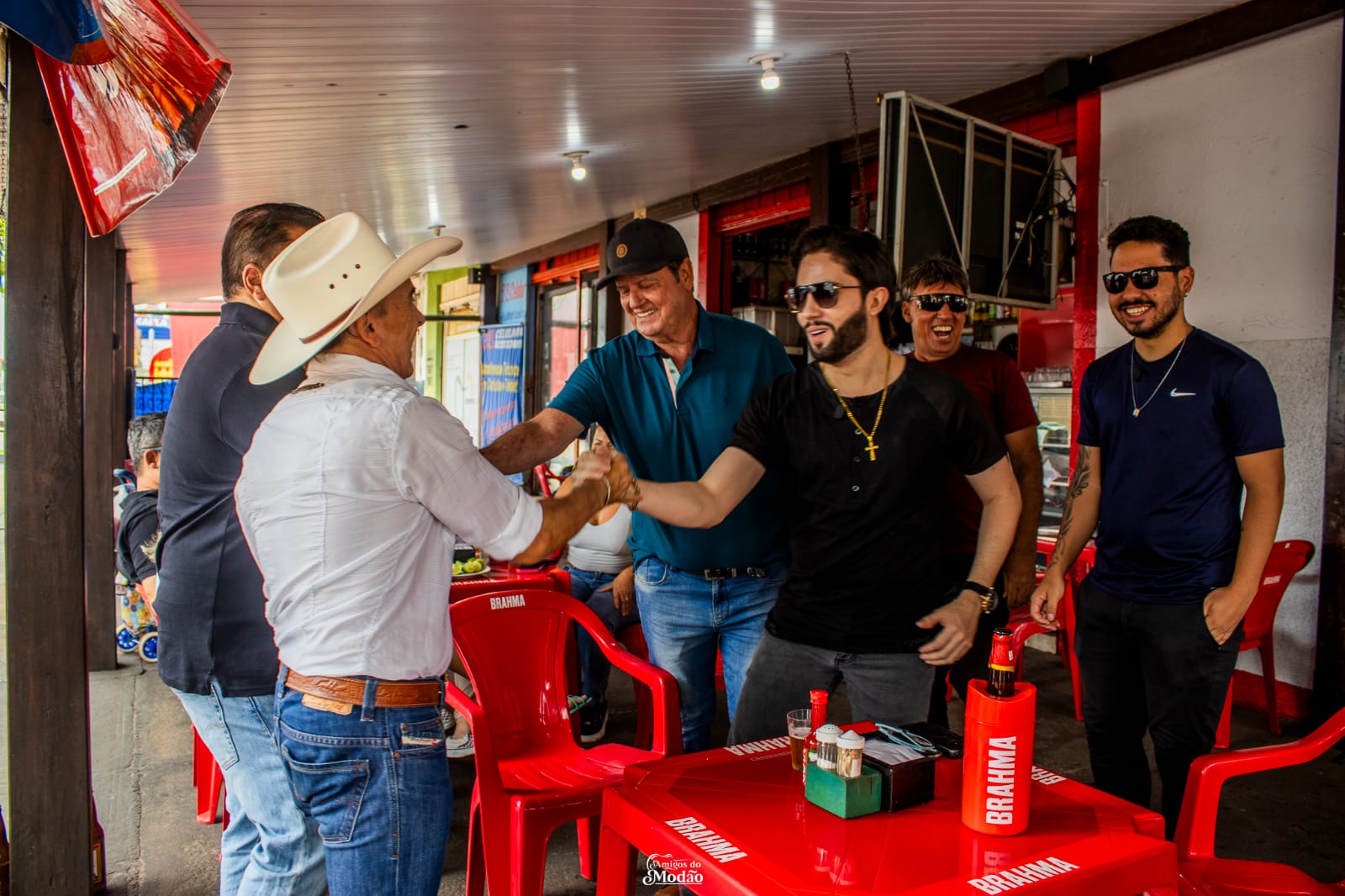 Amigos do Modão chega à segunda edição reunindo grandes nomes do sertanejo goiano