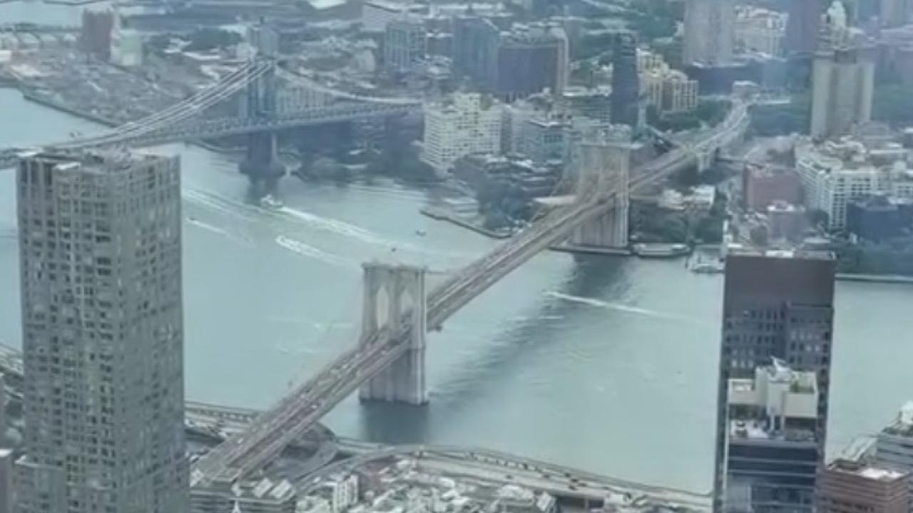 Vídeo: Ponte do Brooklyn em Nova York vira mar verde e amarelo com caminhada de torcedores brasileiros